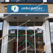 Skilt til Jobcenter København. Hovedindgang til Jobcenter København