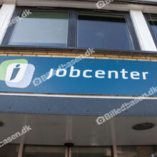 Skilt til Jobcenter. Hovedindgang til Jobcenter